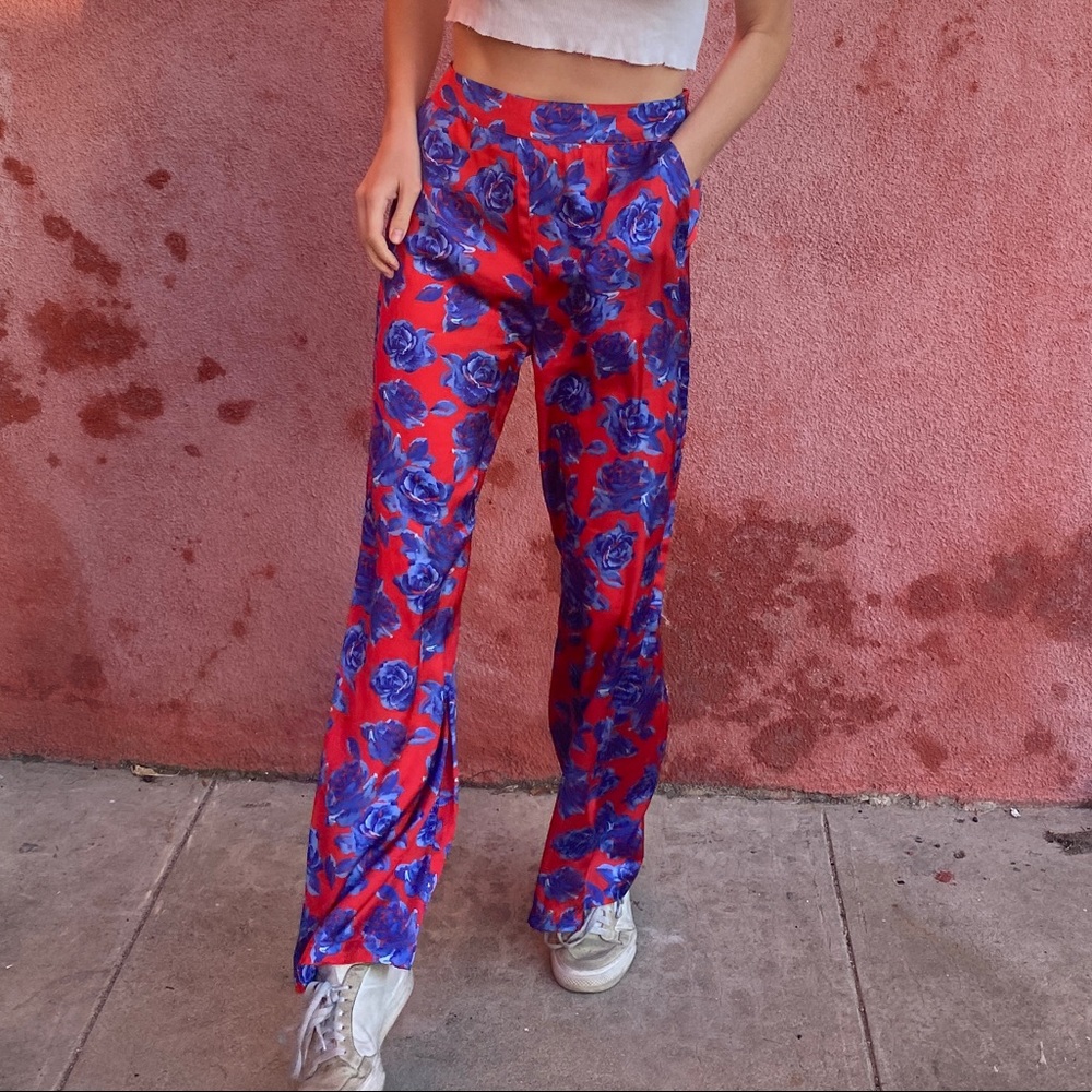 SATIN WIDE LEG ROSE PANTS